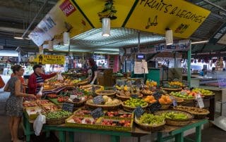 Bordeaux,,France ,August,,,:,Market,Stall,Selling,Fresh,Fruit
